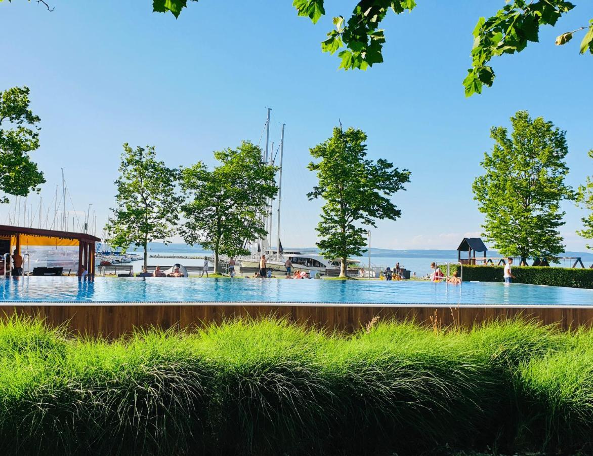 Butique Apartman Balatonlelle Exterior foto